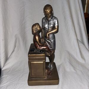 Austin Sculptures Good Check Up Doctor/Nurse Figurine‎ (Read)
